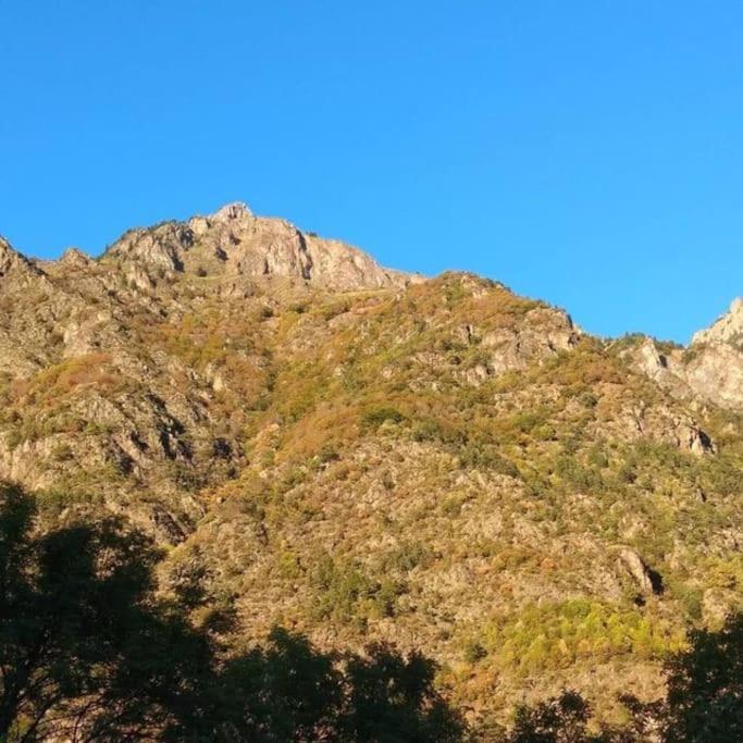 Chambre Ou Gite Dans Une Maison De Montagne - De Suzon A Zelie Entraigues  Exterior foto