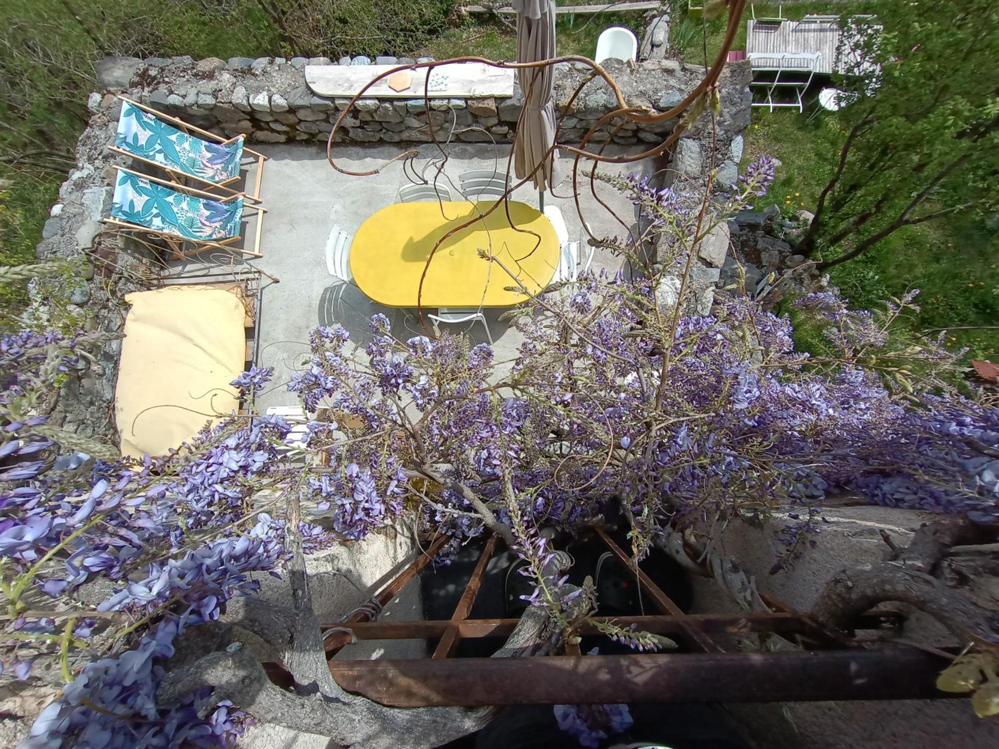 Chambre Ou Gite Dans Une Maison De Montagne - De Suzon A Zelie Entraigues  Habitación foto